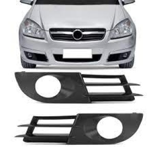 MOLDURA FAROL AUXILIAR VECTRA 06/07/08 COM FURO DIREITO