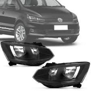FAROL VW FOX 15/16/17/18 MASCARA NEGRA  DIREITO
