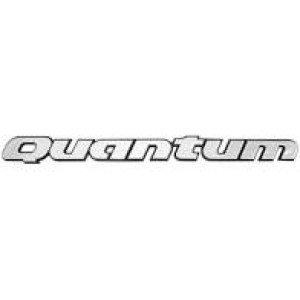 EMBLEMA (QUANTUM) VW QUANTUM 91/96 CINZA COM FUNDO PRETO